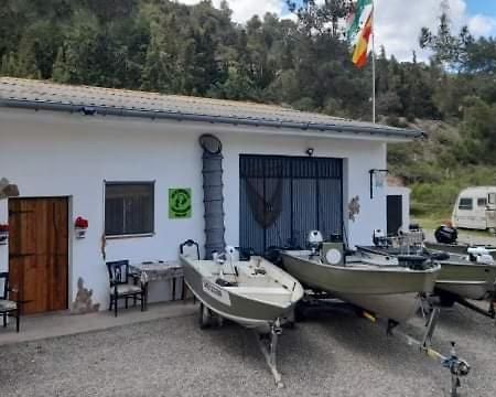 R U Ready Fishing, River Ebro 메키넨사 외부 사진